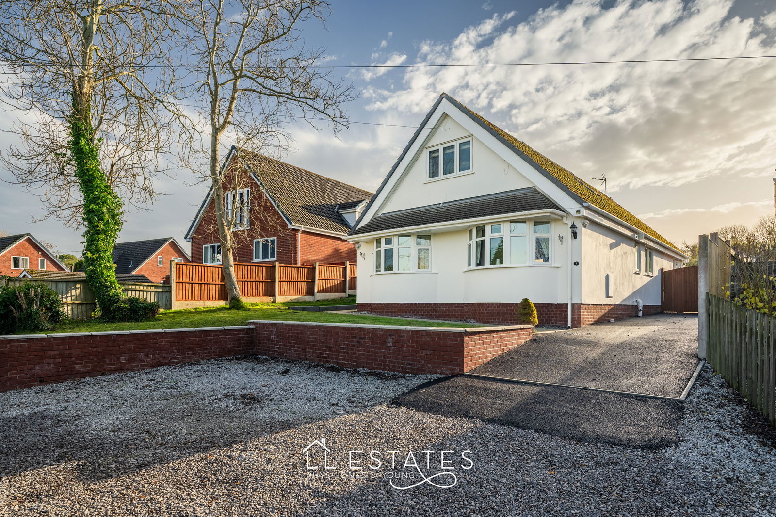 4 bed detached house for sale in Trelogan, CH8 9BY - Property Image 1
