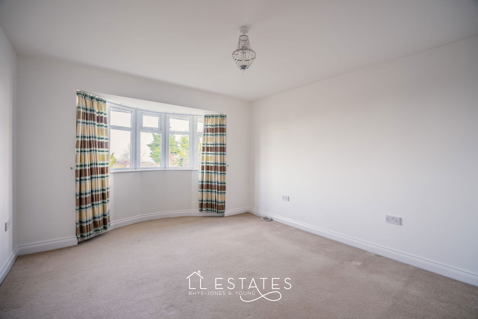 4 bed detached house for sale in Trelogan, CH8 9BY  - Property Image 5