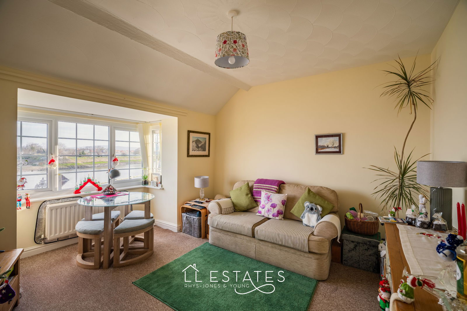 4 bed apartment for sale in Riverside Court, Old Foryd Road  - Property Image 7