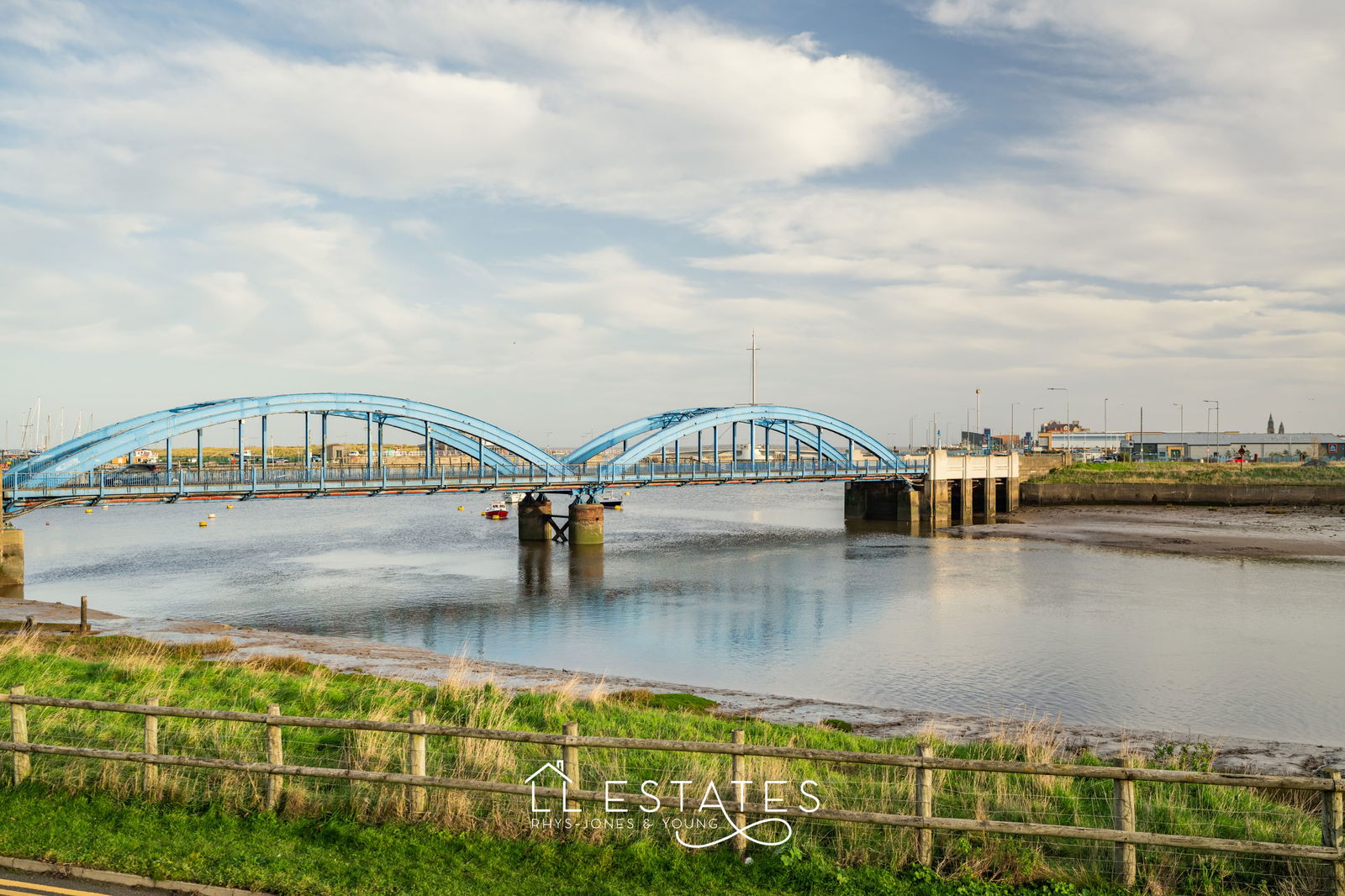 4 bed apartment for sale in Riverside Court, Old Foryd Road  - Property Image 6