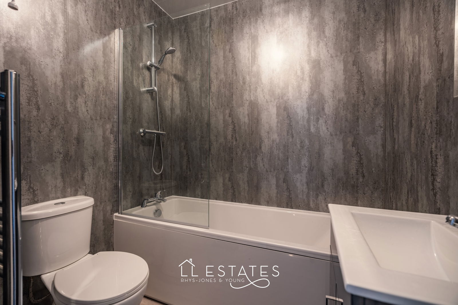 4 bed apartment for sale in Riverside Court, Old Foryd Road 8