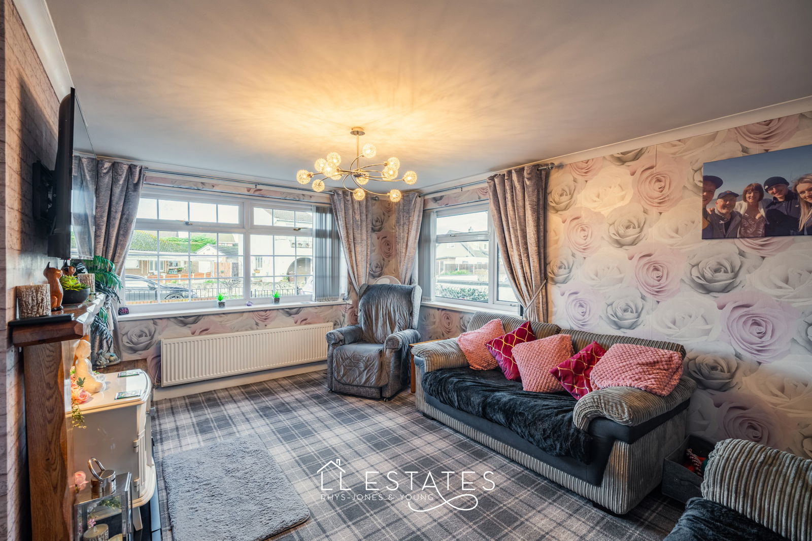 3 bed bungalow for sale in Denbigh Circle, Kinmel Bay, LL18 5HW  - Property Image 4