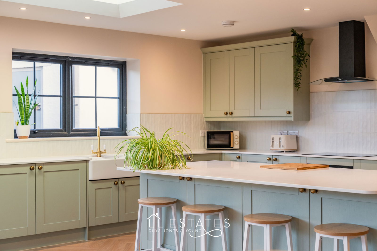 5 bed detached house for sale in Glasfryn, Lloc  - Property Image 7