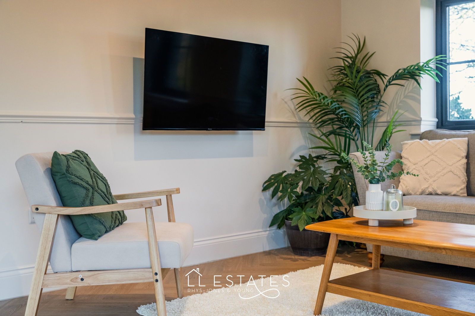 5 bed detached house for sale in Glasfryn, Lloc  - Property Image 9