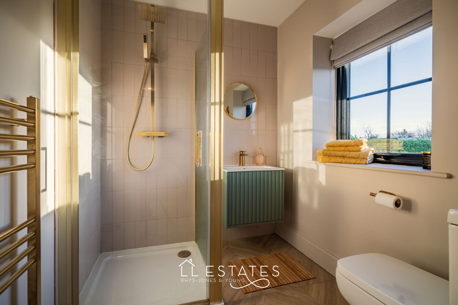 5 bed detached house for sale in Glasfryn, Lloc  - Property Image 17