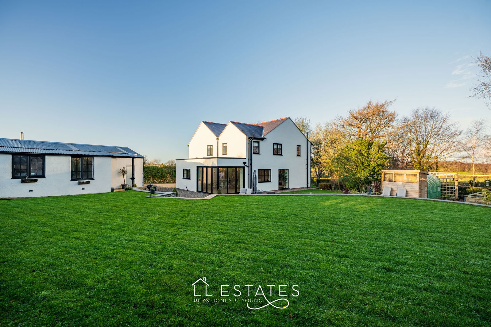 5 bed detached house for sale in Glasfryn, Lloc 23