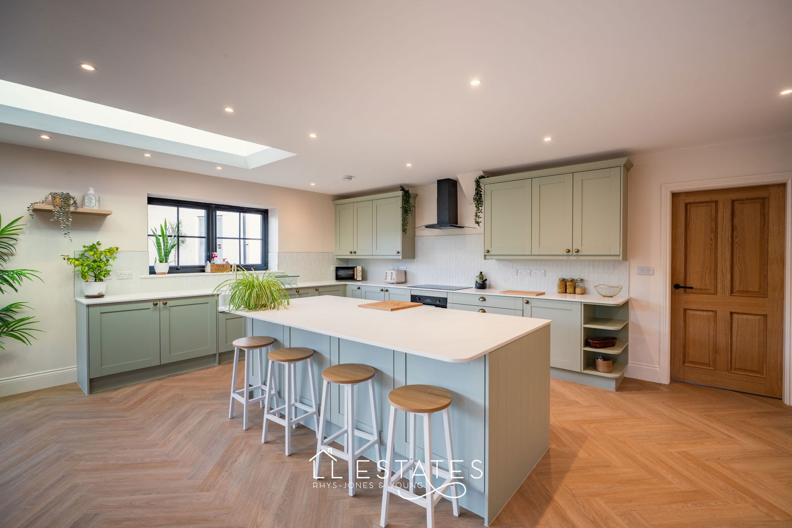 5 bed detached house for sale in Glasfryn, Lloc  - Property Image 6