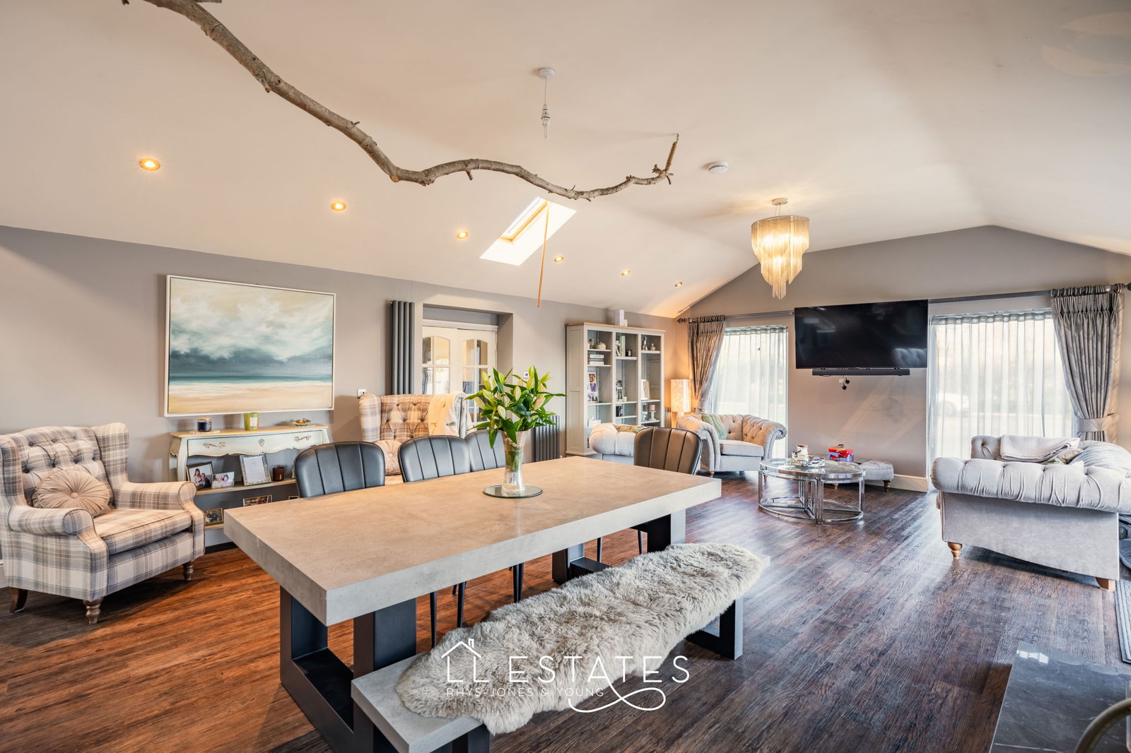 4 bed bungalow for sale in Ogwen Avenue, Kinmel Bay, LL18 5ER 2