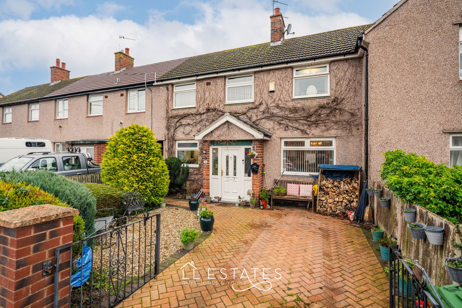 3 bed terraced house for sale in Princes Park, Rhuddlan, LL18 5RW  - Property Image 1