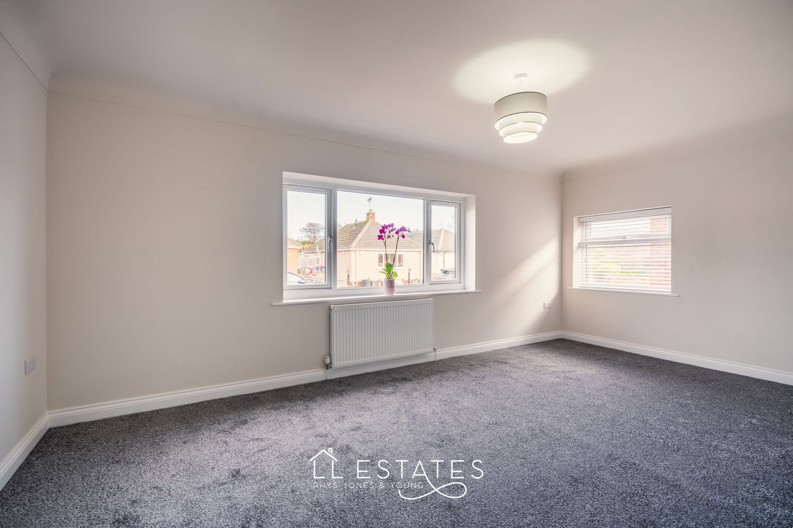 2 bed bungalow for sale in Ceg Y Ffordd, Prestatyn, LL19 7YE 3