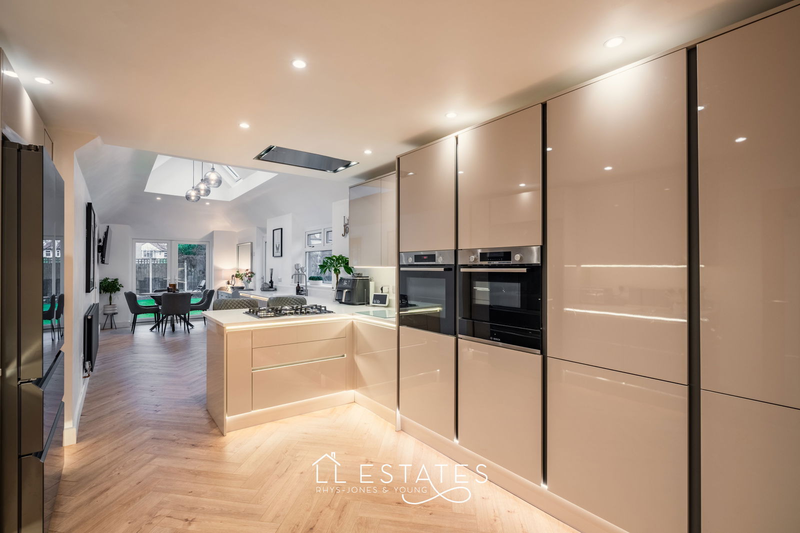 5 bed detached house for sale in Aberconway Road, Prestatyn, LL19 9HH  - Property Image 3