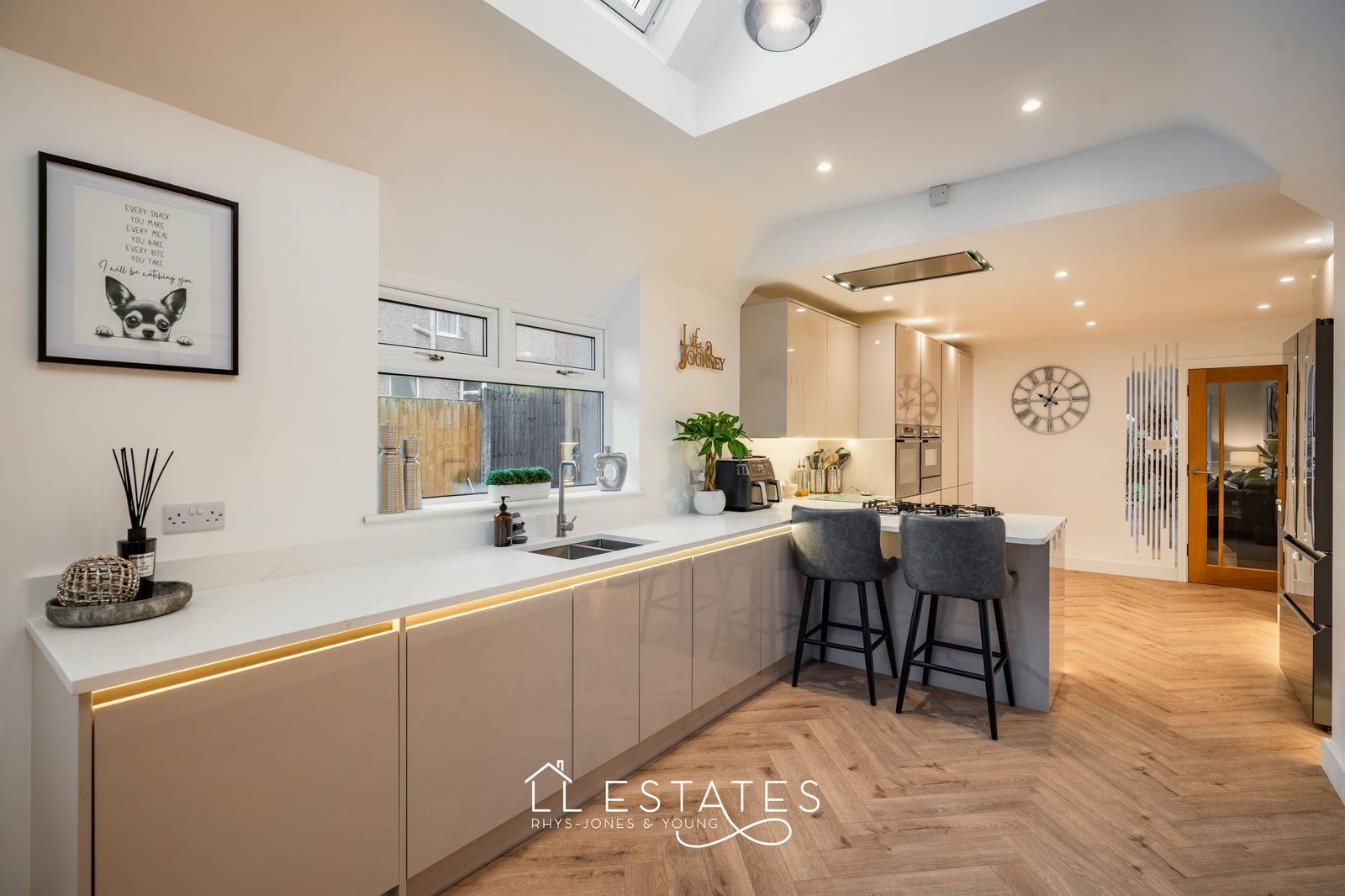 5 bed detached house for sale in Aberconway Road, Prestatyn, LL19 9HH 5