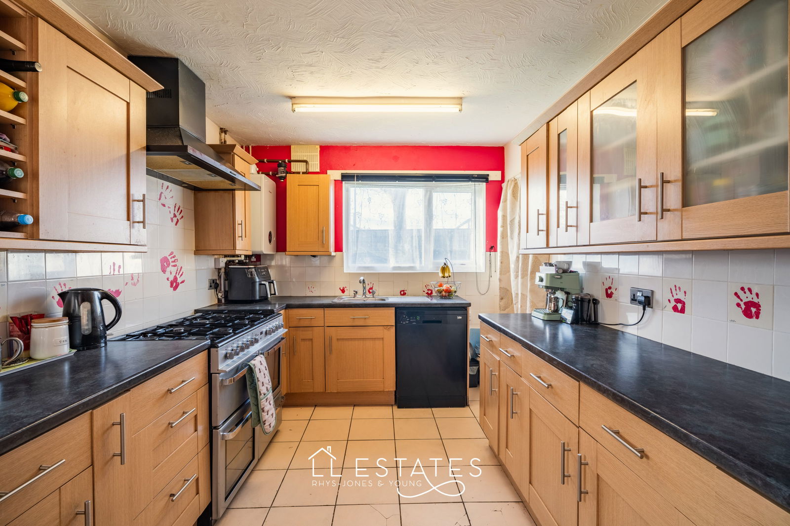 4 bed end of terrace house for sale in Rhydwen Drive, Rhyl 1
