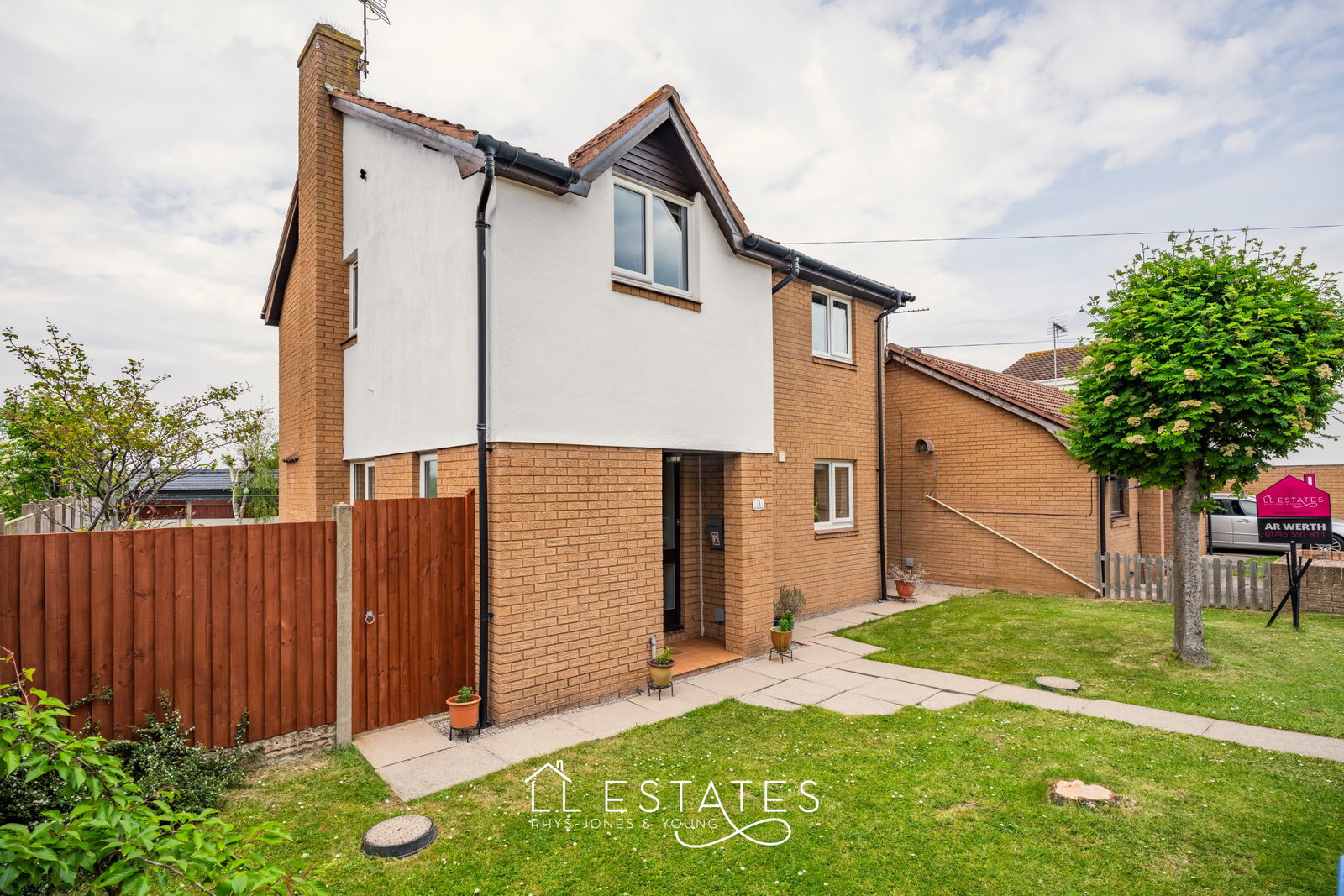 4 bed detached house for sale in Llys Bedwen, Rhyl, LL18 4LQ  - Property Image 14
