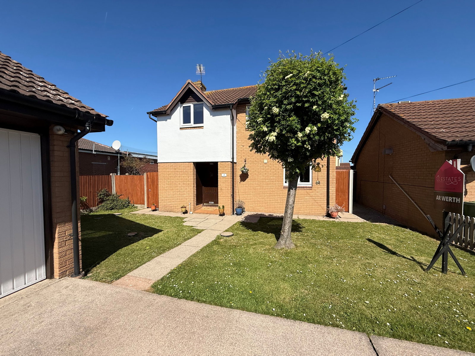 4 bed detached house for sale in Llys Bedwen, Rhyl, LL18 4LQ