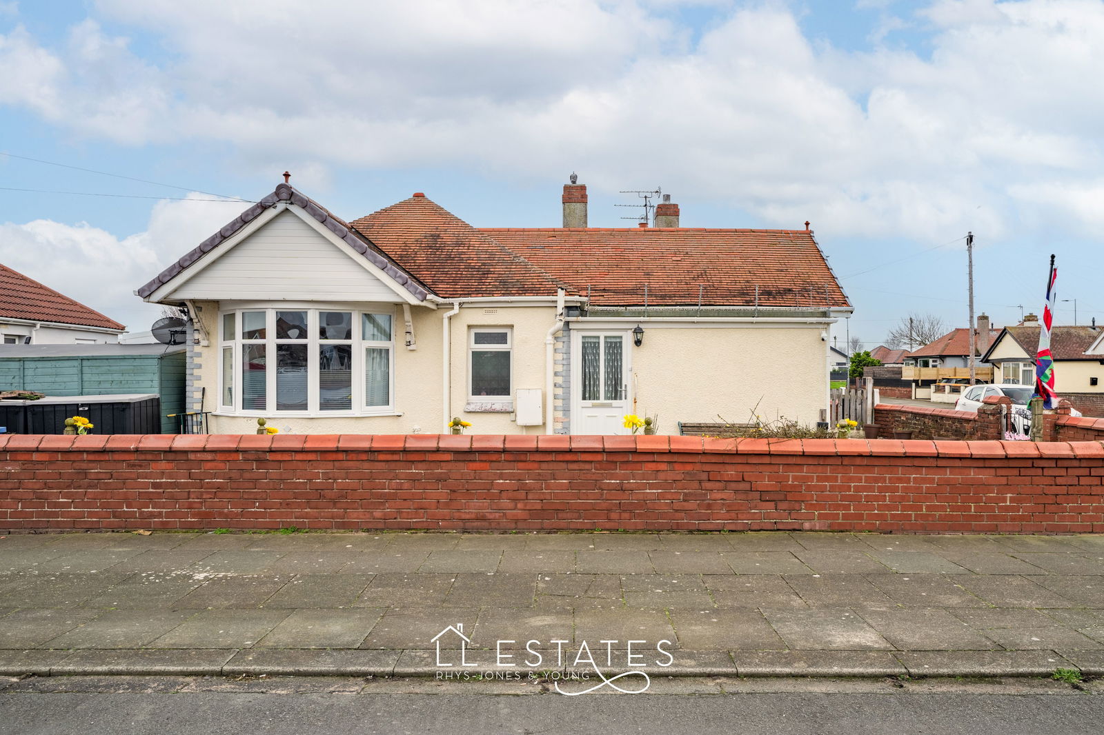 3 bed bungalow for sale in Molineaux Road, Rhyl, LL18 3TY  - Property Image 7