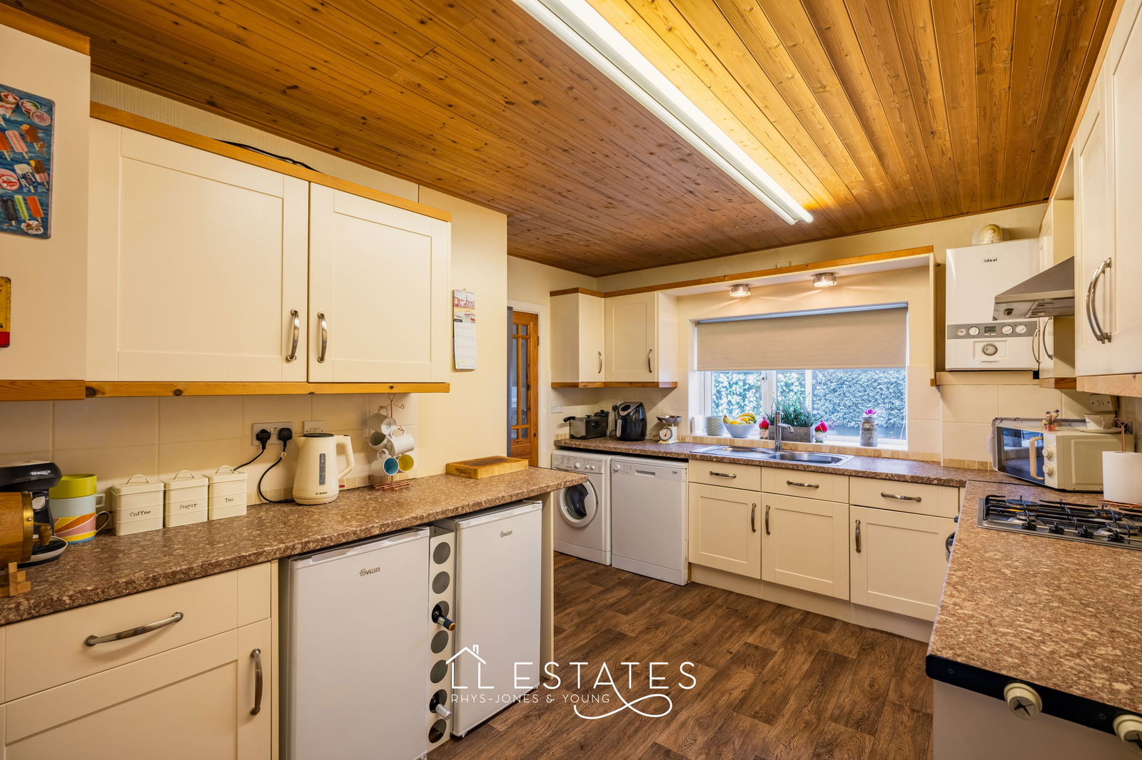 4 bed detached house for sale in 42 Victoria Road West 4