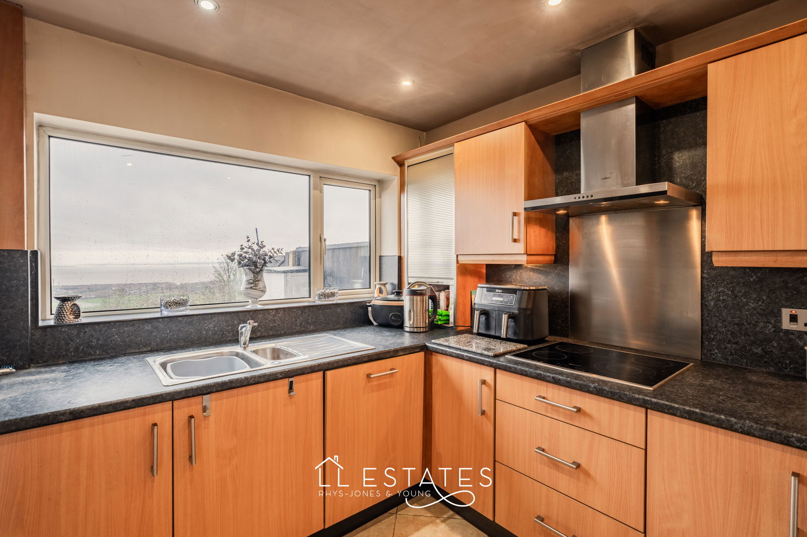 3 bed semi-detached house for sale in Kelston Court, Gwespyr, CH8 9LN  - Property Image 4