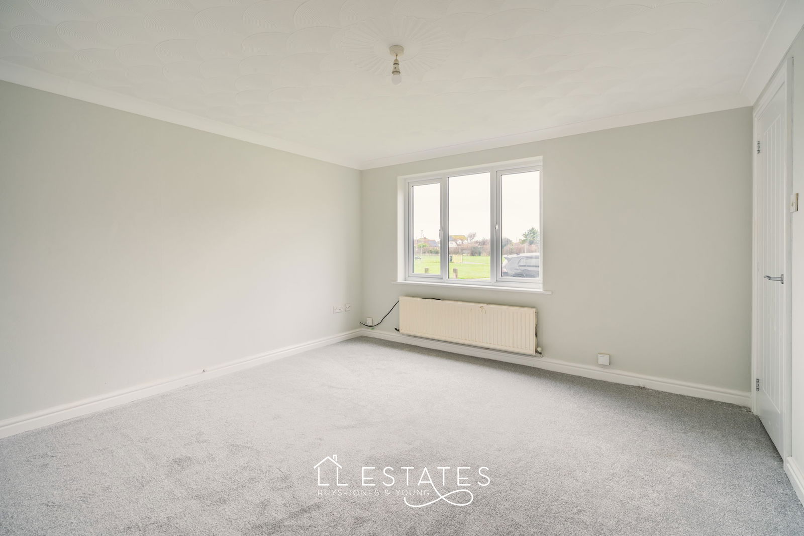 3 bed semi-detached house for sale in Trem Elwy, Kinmel Bay, LL18 5AZ  - Property Image 5