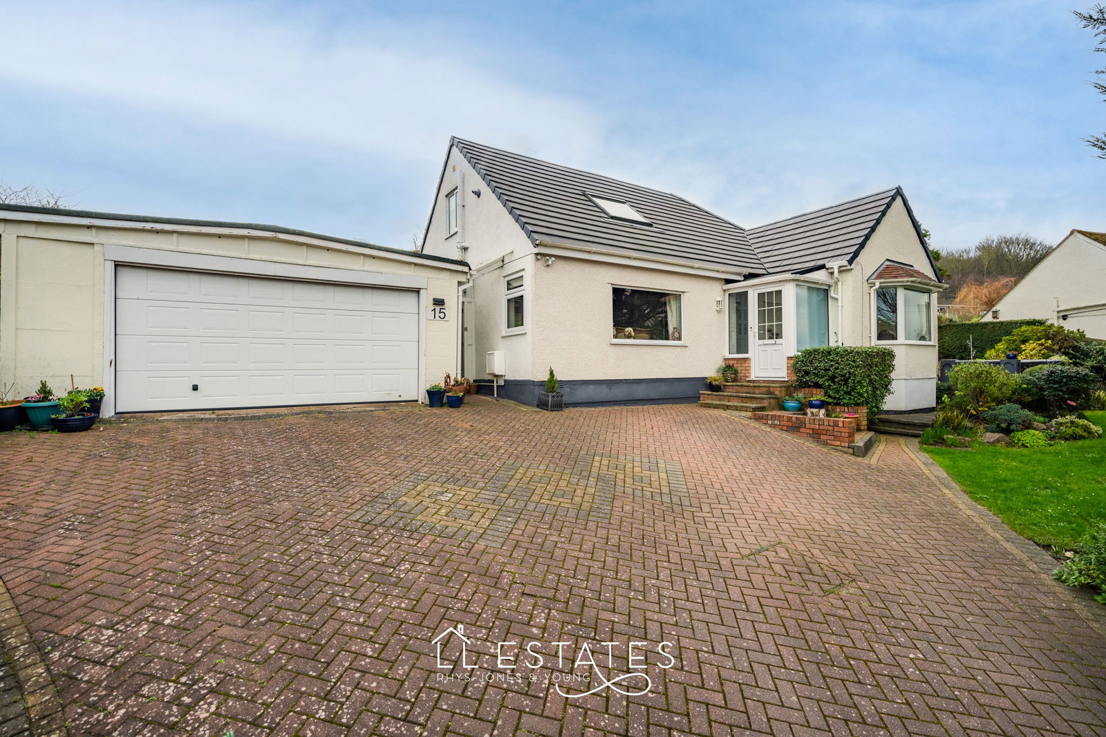 3 bed bungalow for sale in Talton Crescent, Prestatyn, LL19 9HD