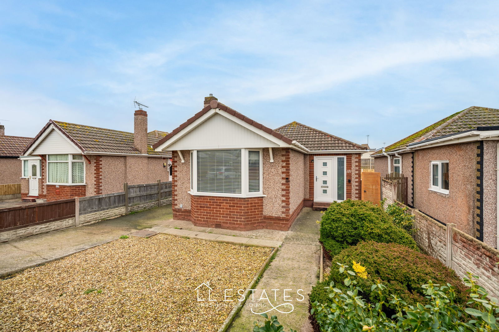 2 bed bungalow for sale in Grosvenor Road, Prestatyn, LL19 7TR  - Property Image 1