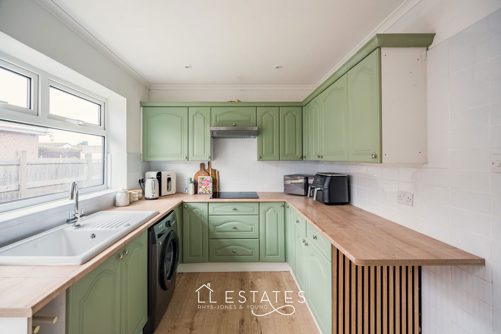 2 bed bungalow for sale in Grosvenor Road, Prestatyn, LL19 7TR 1