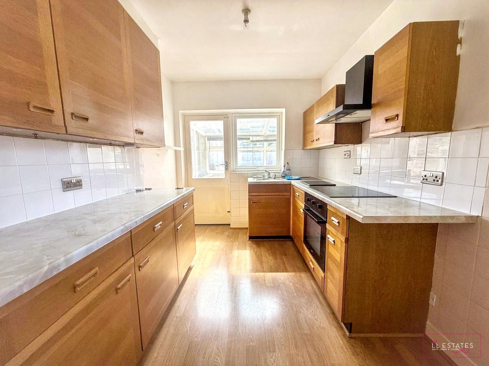 2 bed bungalow for sale in Ffordd Ffynnon, Rhuddlan  - Property Image 2