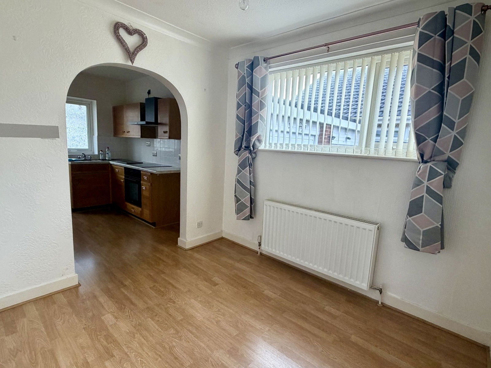 2 bed bungalow for sale in Ffordd Ffynnon, Rhuddlan 3