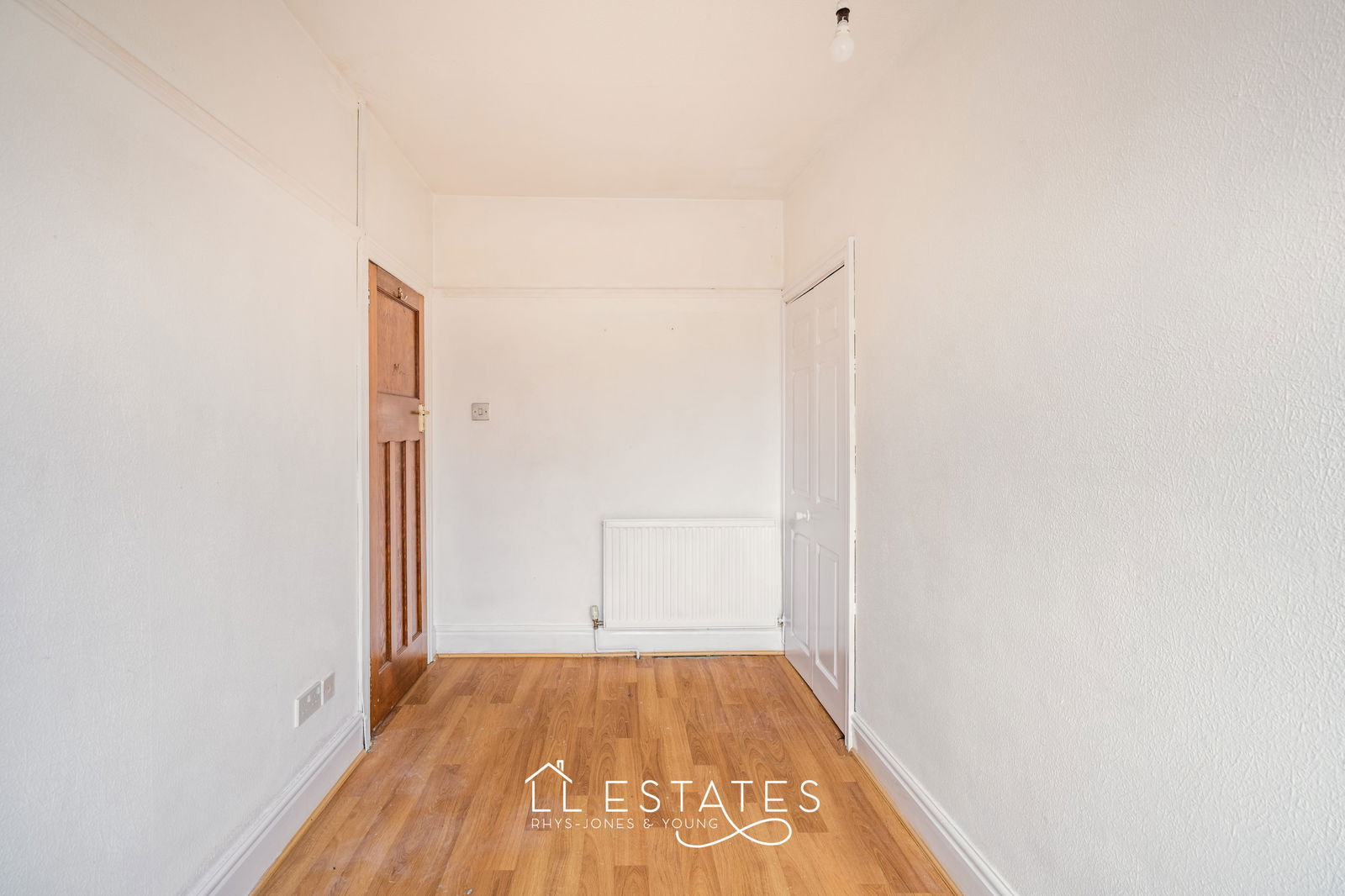 3 bed semi-detached house for sale in Clifton Park Road, Rhyl, LL18 4AL  - Property Image 8