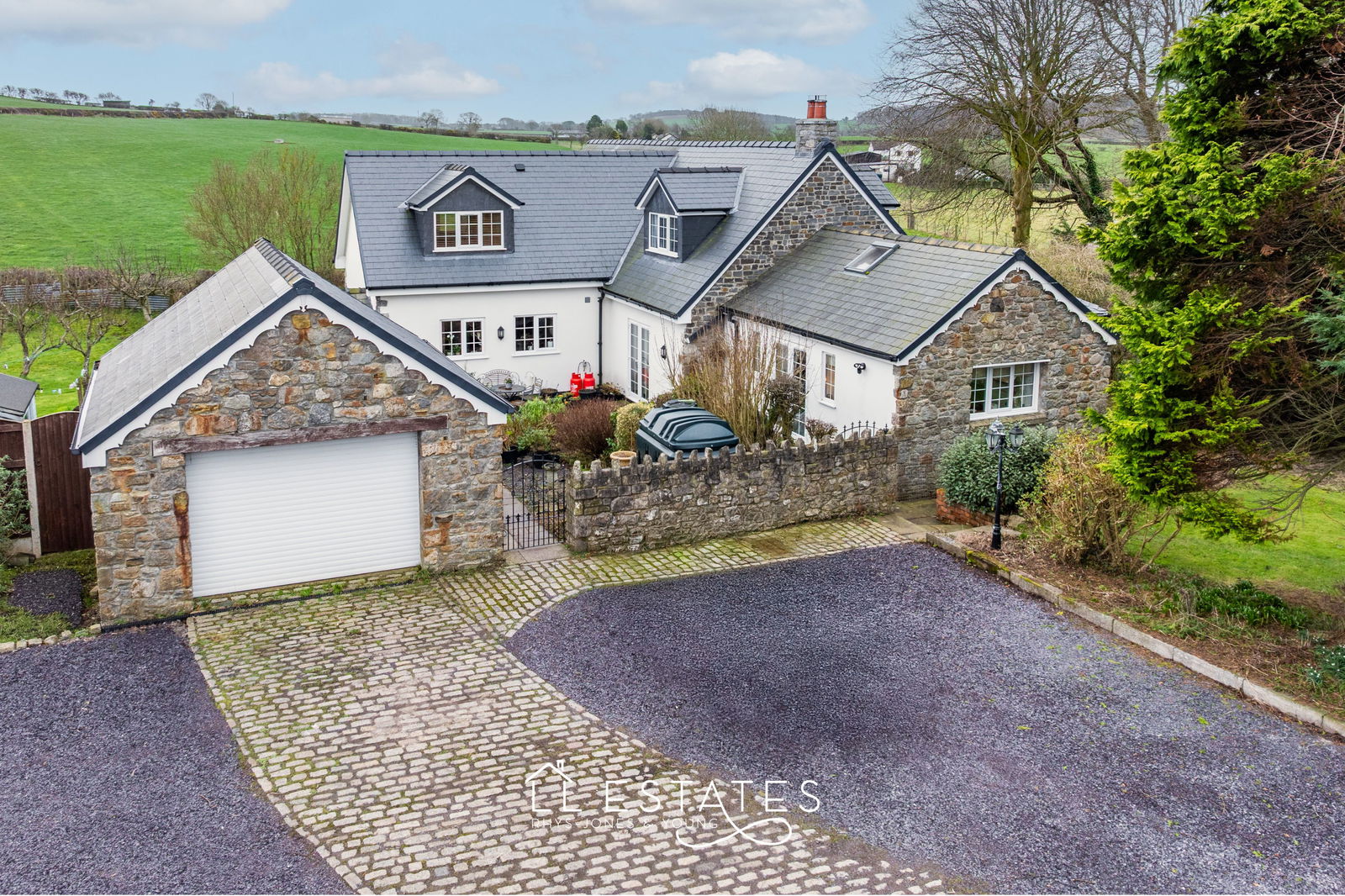 5 bed detached house for sale in Walwen Lane, Axton, CH8 9DL  - Property Image 24