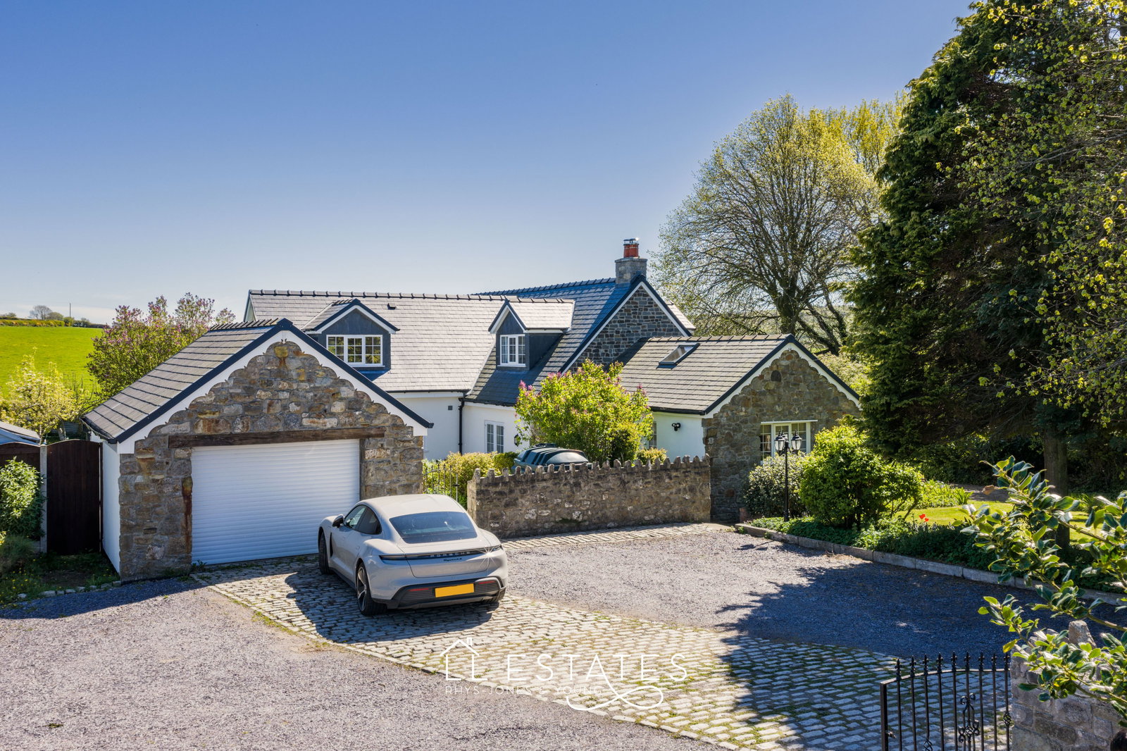 5 bed detached house for sale in Walwen Lane, Axton, CH8 9DL