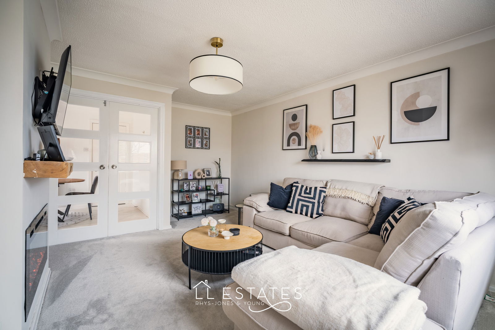 2 bed bungalow for sale in Lon Celynnen, Rhyl, LL18 4LZ 1