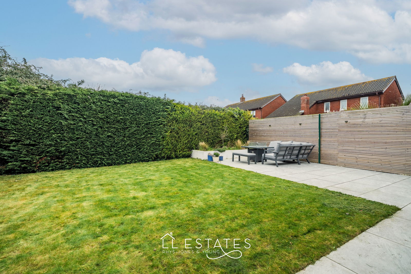 2 bed bungalow for sale in Lon Celynnen, Rhyl, LL18 4LZ  - Property Image 9