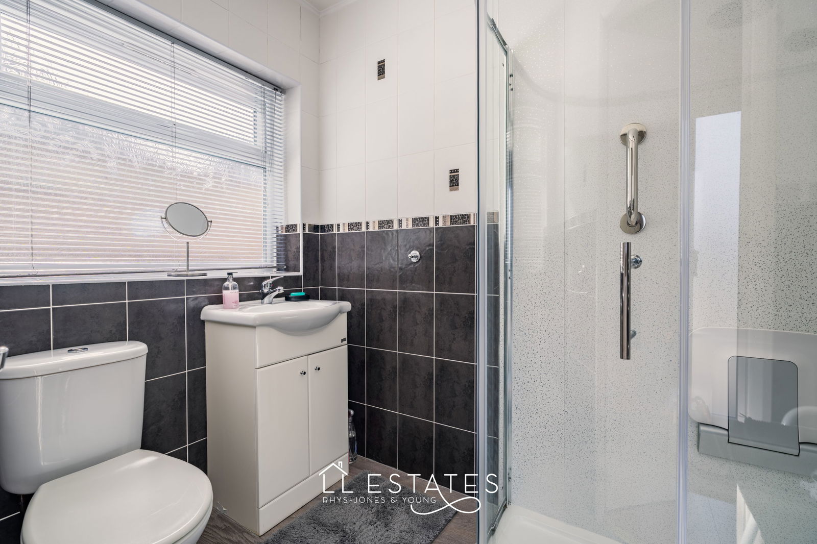 2 bed detached house for sale in The Avenue, Prestatyn, LL19 9RE  - Property Image 13