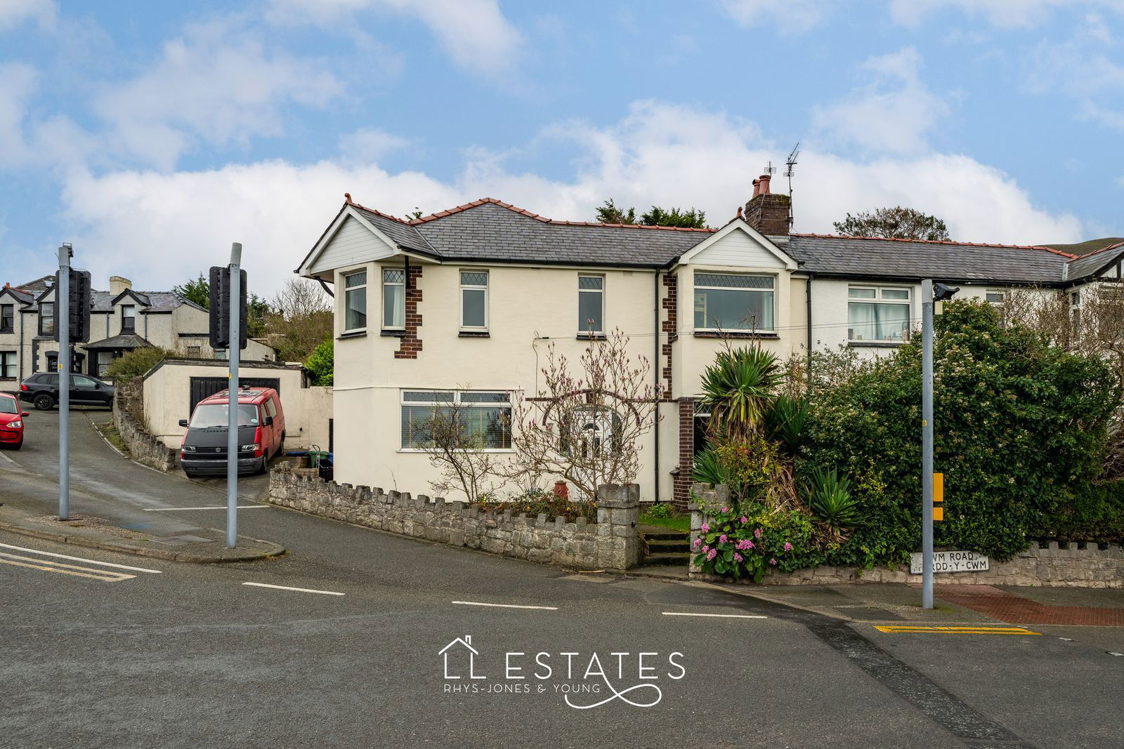 4 bed semi-detached house for sale in Cwm Road, Dyserth, Rhyl, LL18 6AY - Property Image 1
