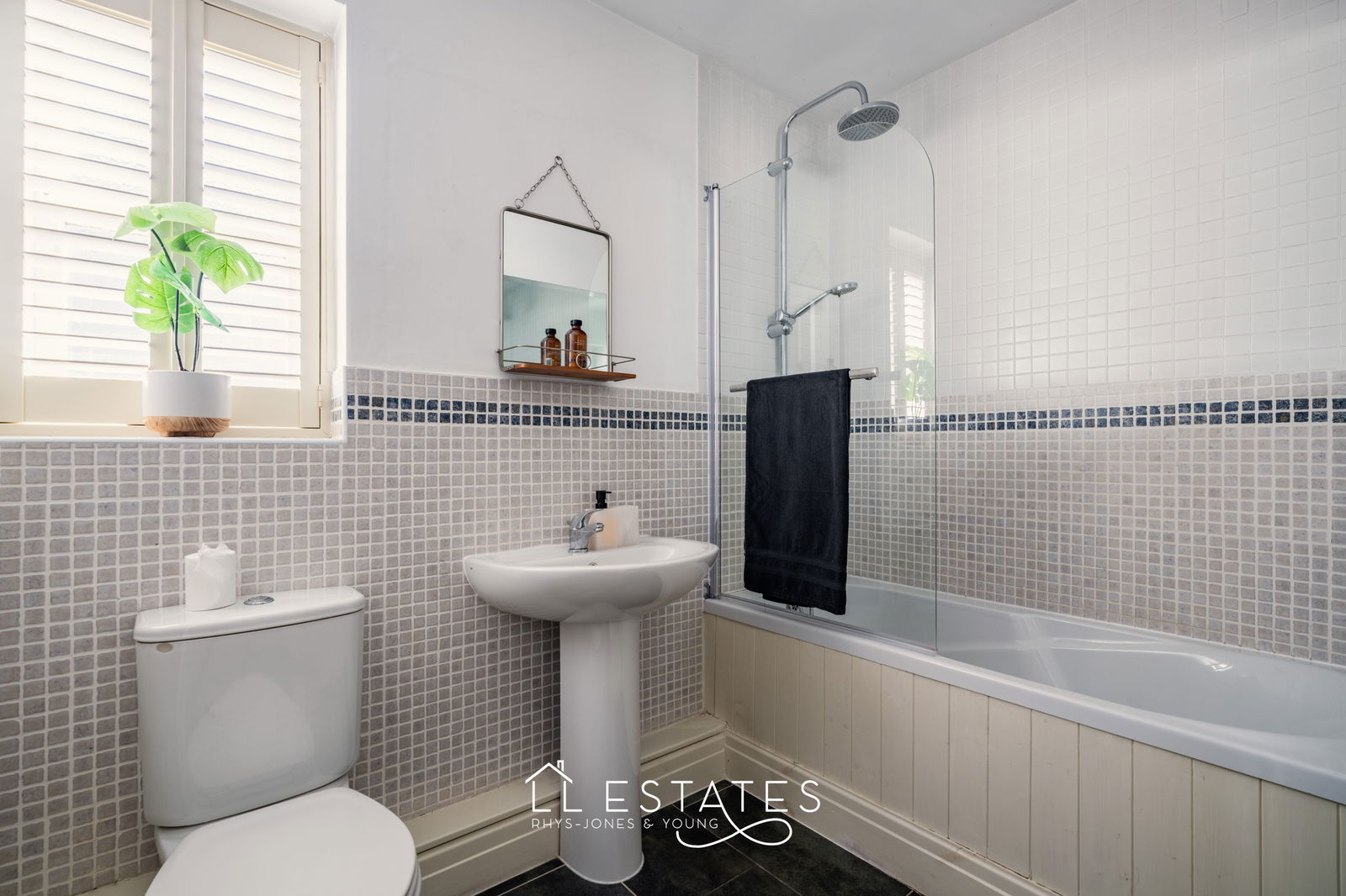 3 bed mews house for sale in Dyserth Road, Rhyl, LL18 4DY 10