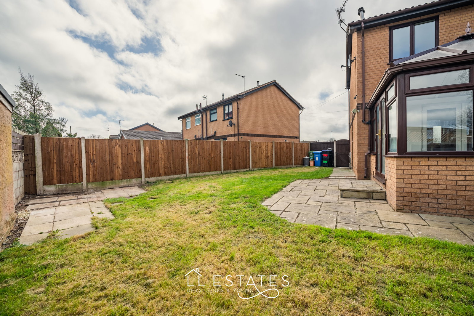2 bed semi-detached house for sale in Maple Avenue, Rhyl, LL18 4JT  - Property Image 12
