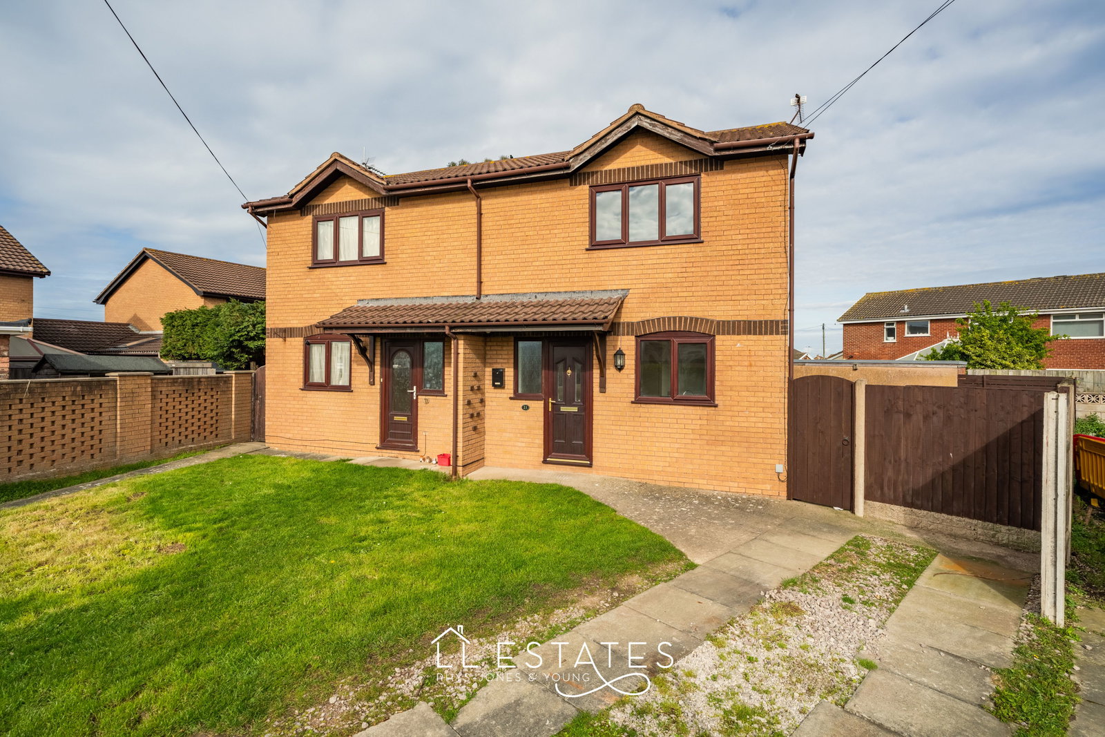 2 bed semi-detached house for sale in Maple Avenue, Rhyl, LL18 4JT  - Property Image 1