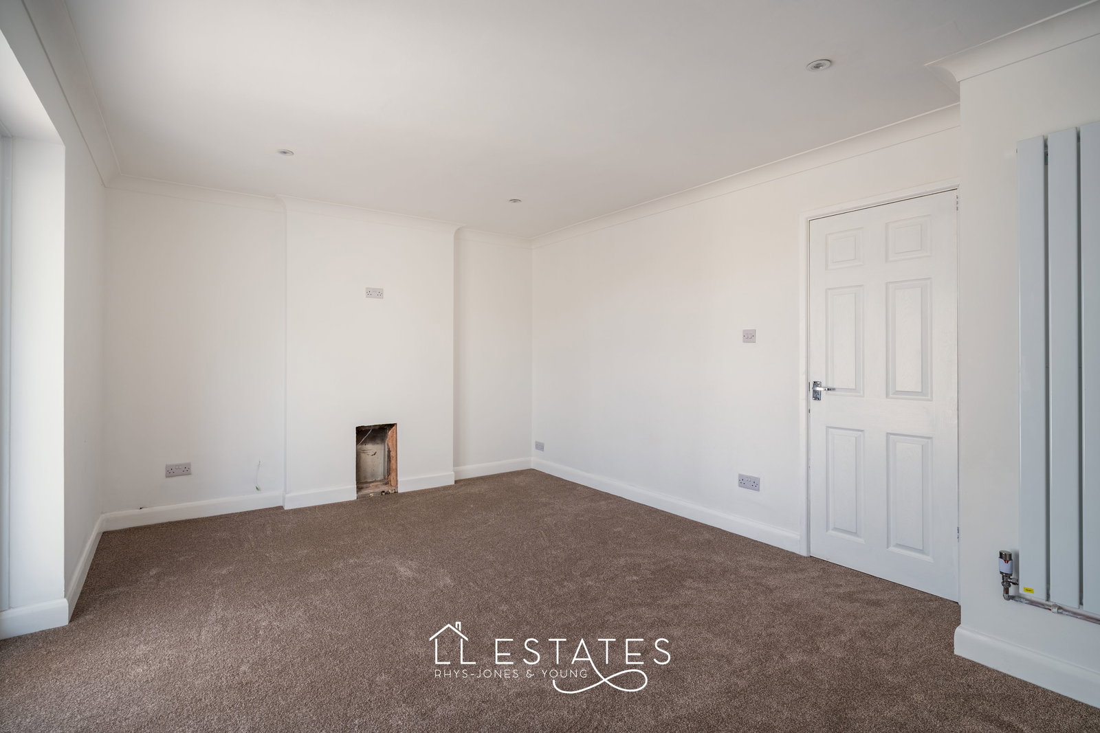 2 bed semi-detached house for sale in Maple Avenue, Rhyl, LL18 4JT  - Property Image 3
