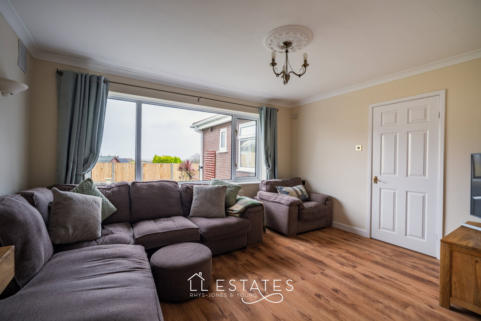 4 bed bungalow for sale in Rhodfa Bedwen, Prestatyn, LL19 9LA  - Property Image 7