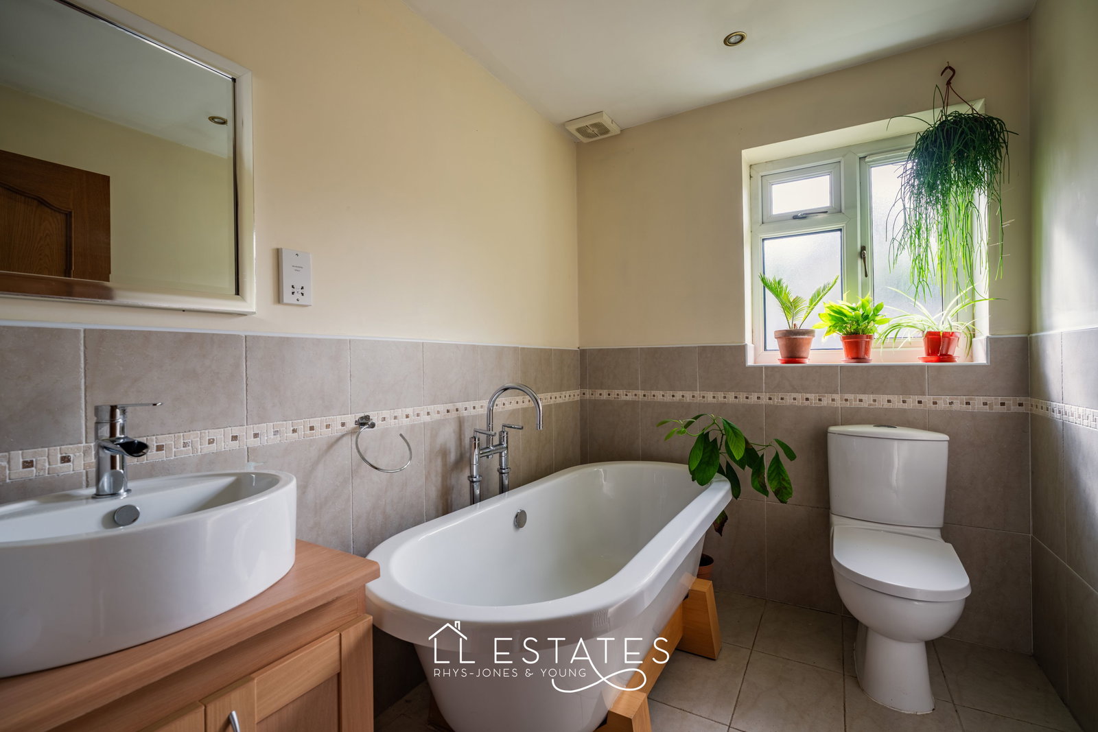 3 bed detached house for sale in Cae Felin, Betws Yn Rhos, LL22 8AZ 11