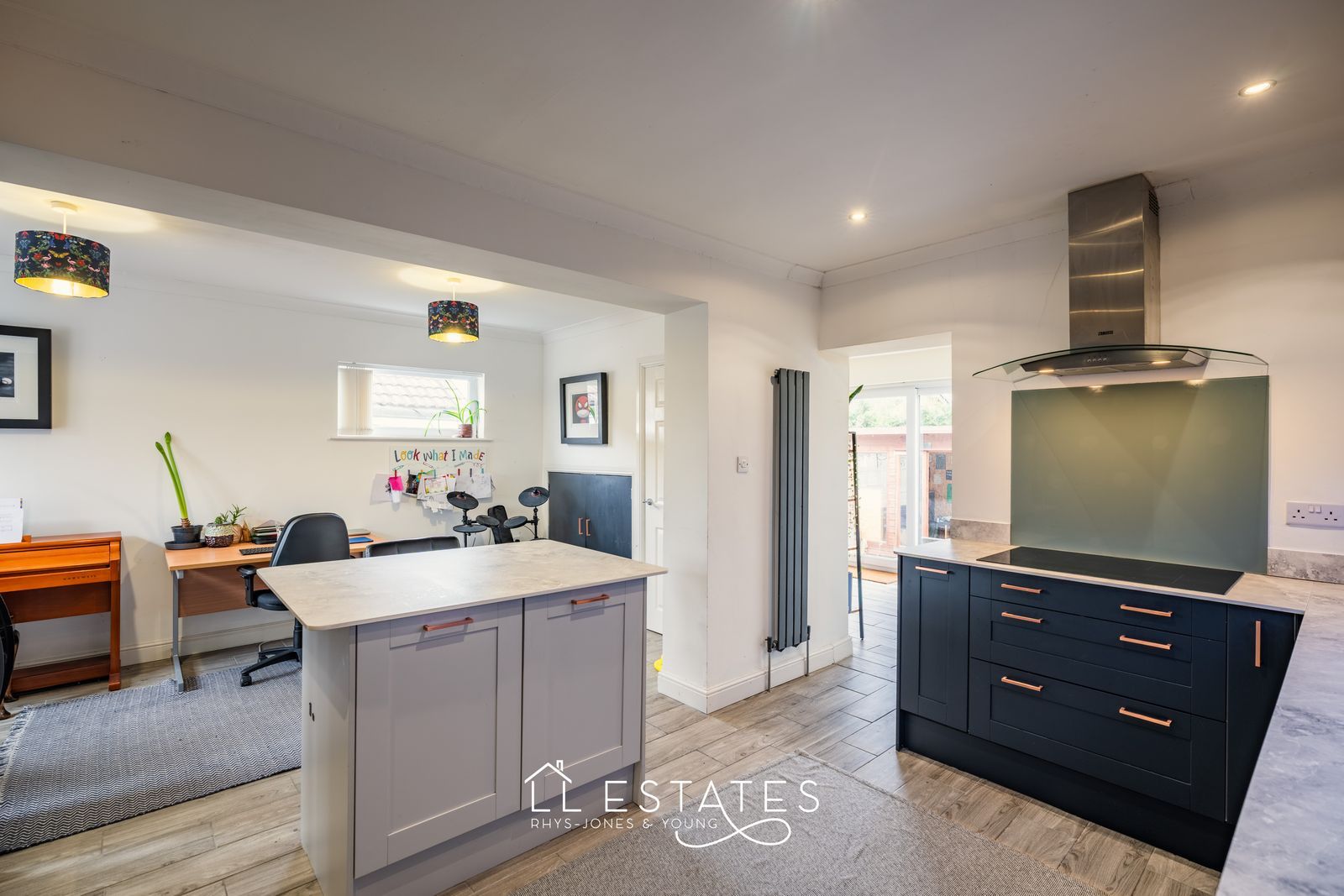 3 bed bungalow for sale in Barrfield Road, Rhuddlan, LL18 2RY 3