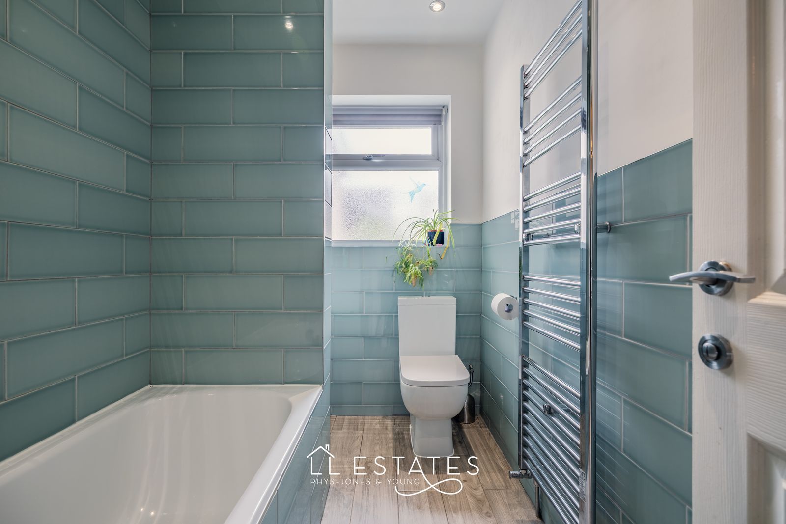 3 bed bungalow for sale in Barrfield Road, Rhuddlan, LL18 2RY 8