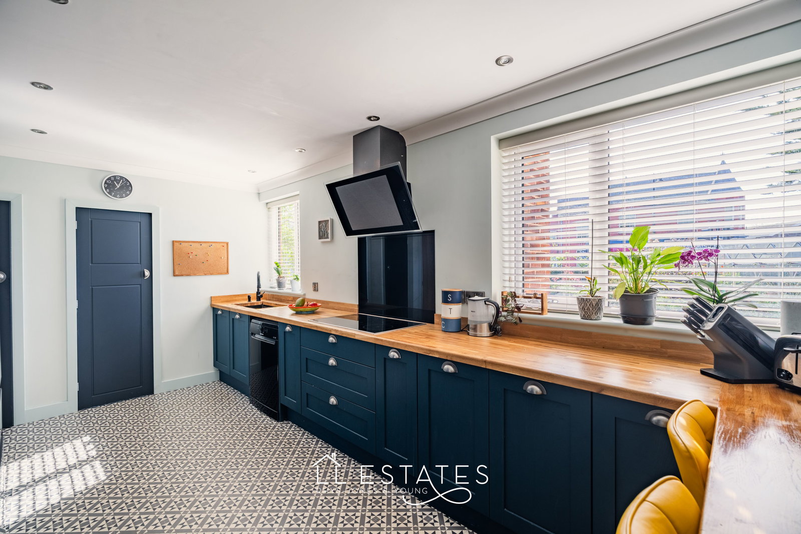 4 bed detached house for sale in Vicarage Lane, Rhuddlan, LL18 2UE  - Property Image 8