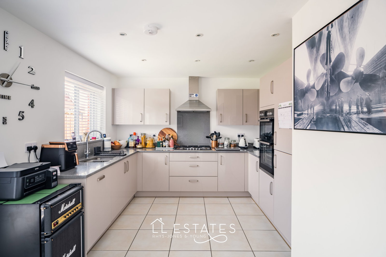 4 bed detached house for sale in Ffordd Elsie, Rhyl, LL18 4FP 3