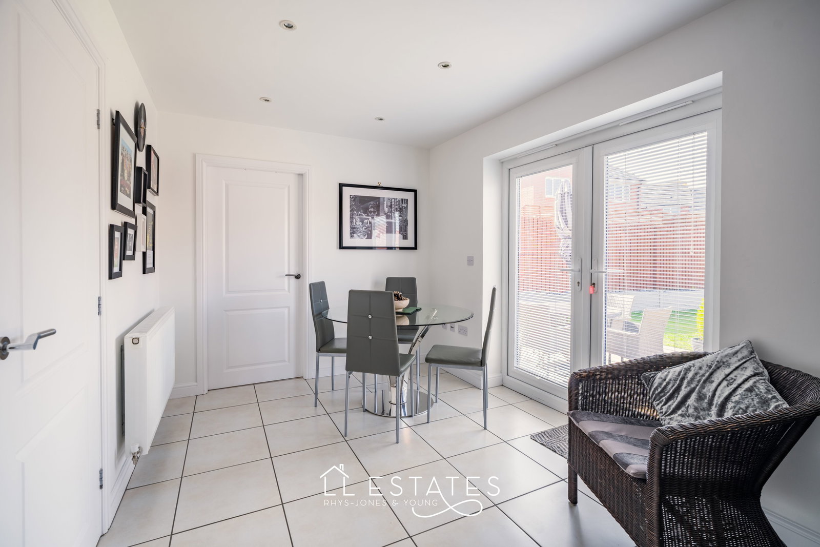 4 bed detached house for sale in Ffordd Elsie, Rhyl, LL18 4FP  - Property Image 6