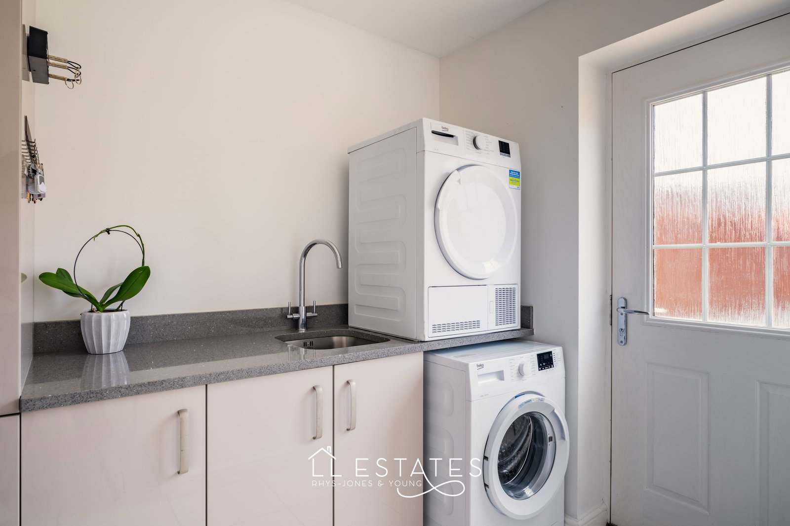 4 bed detached house for sale in Ffordd Elsie, Rhyl, LL18 4FP 6