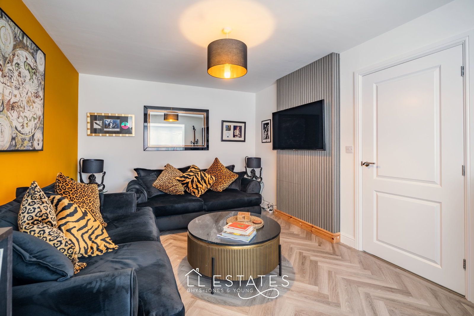 4 bed detached house for sale in Ffordd Elsie, Rhyl, LL18 4FP  - Property Image 2