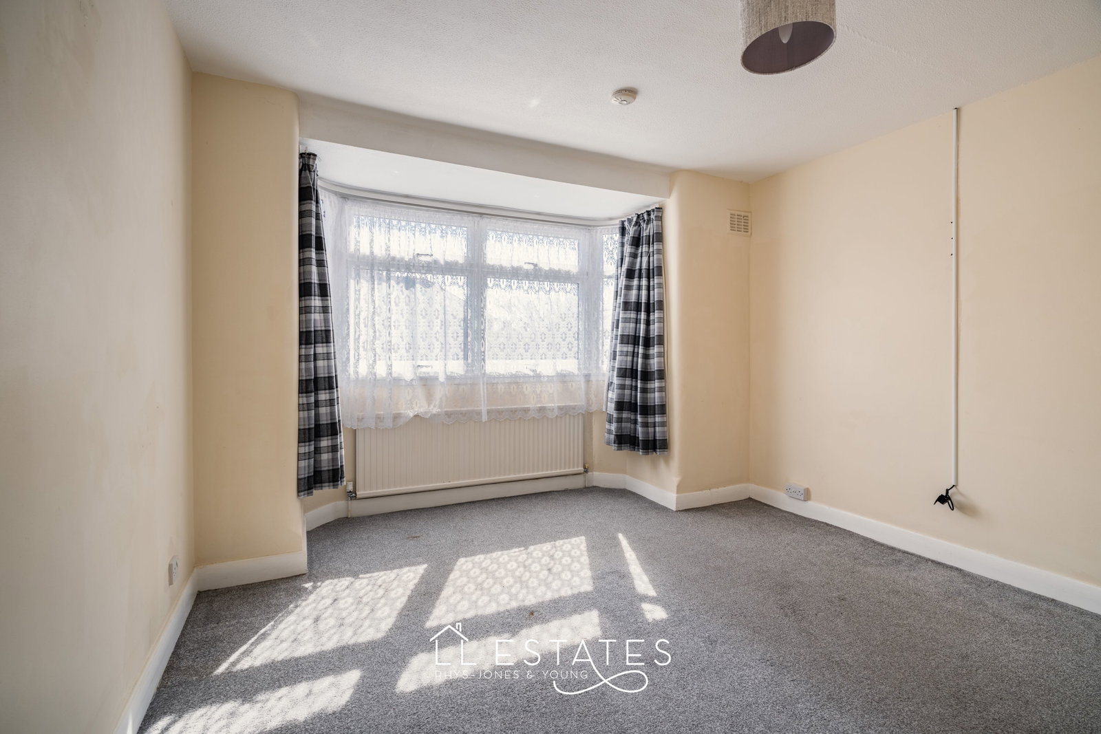 3 bed semi-detached house for sale in Seabank Road, Rhyl, LL18 1EA  - Property Image 9