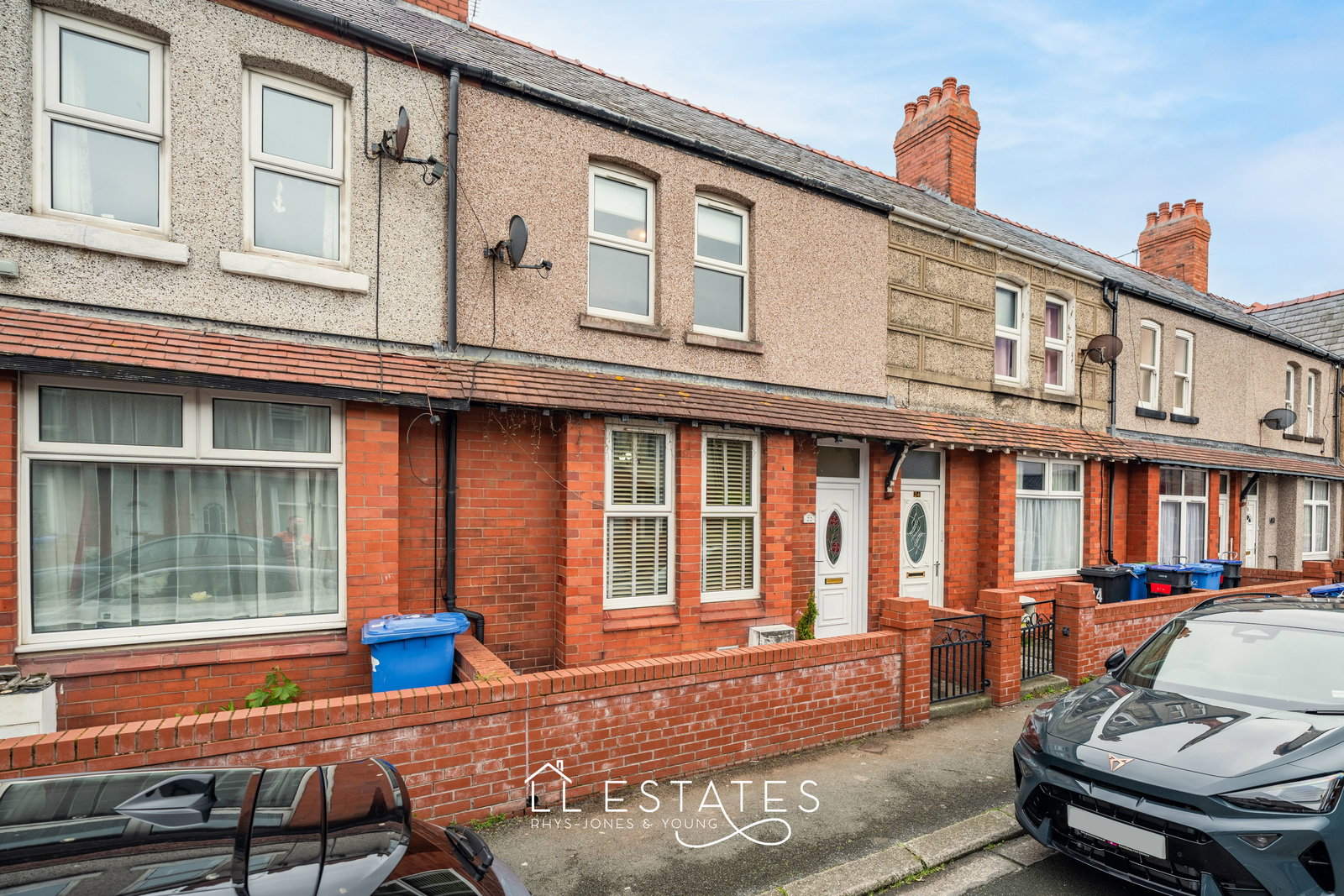 2 bed terraced house for sale in Ernest Street, Rhyl, LL18 2DN - Property Image 1
